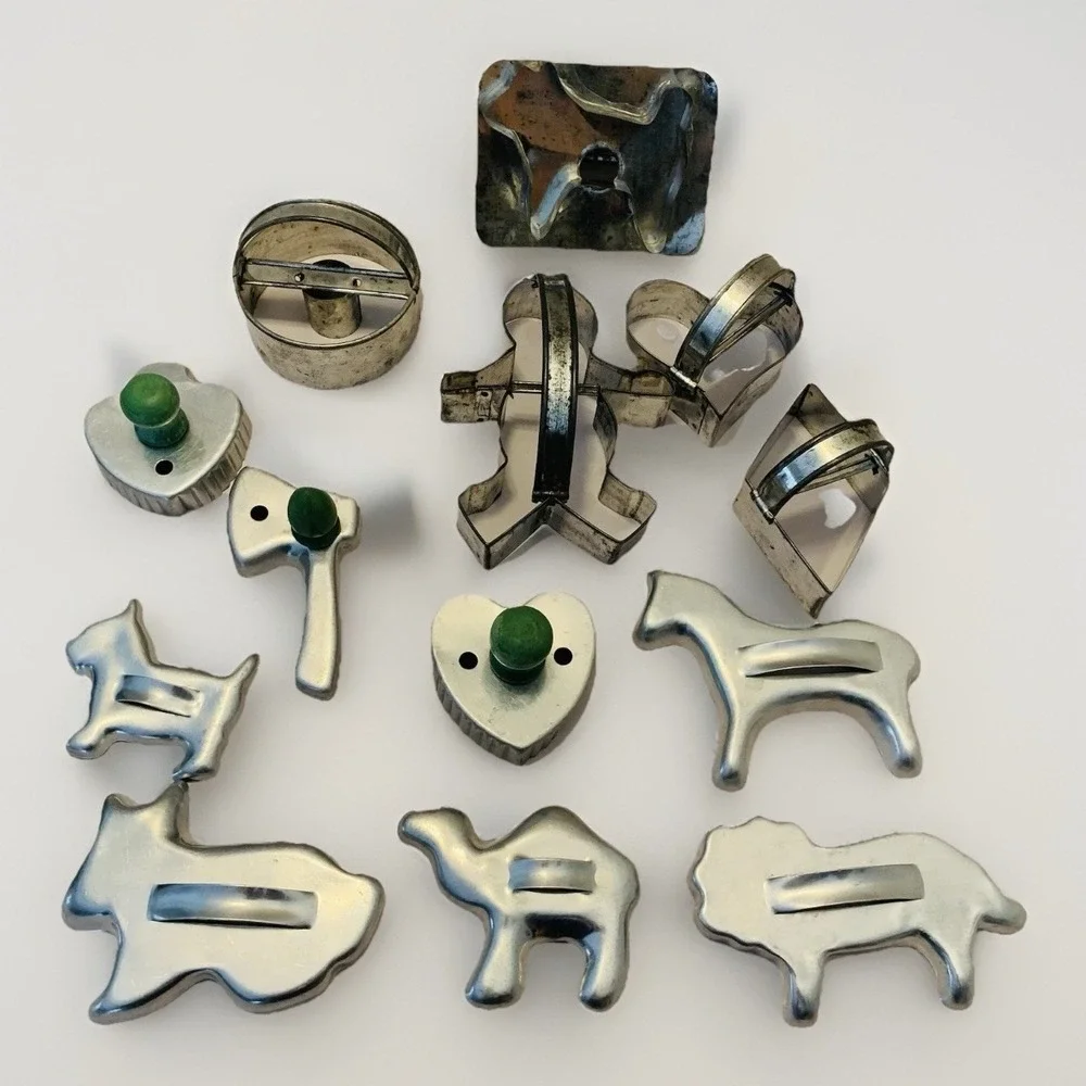 VTG Cookie Cutters LOT Green Handle Country Folk Horse Dog Biscuit Christmas